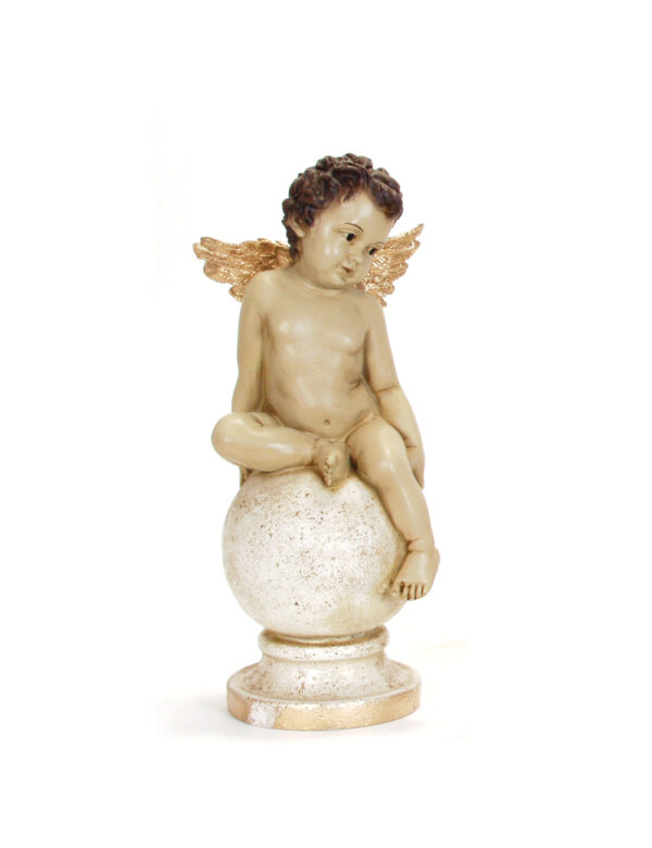 Anjo Sentado Em Bege Ou Dourado