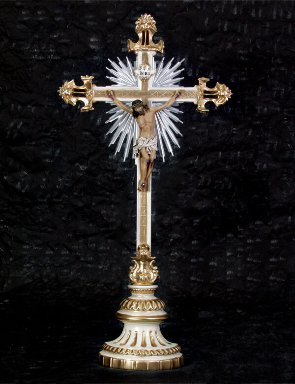 Crucifix Of Christ Splendor With Rays